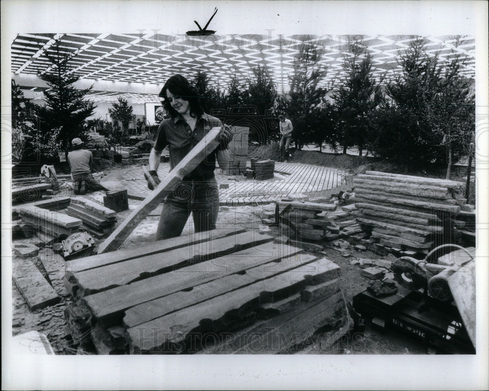 1984 Detroit Home Builders &amp; Flowers Show - Historic Images