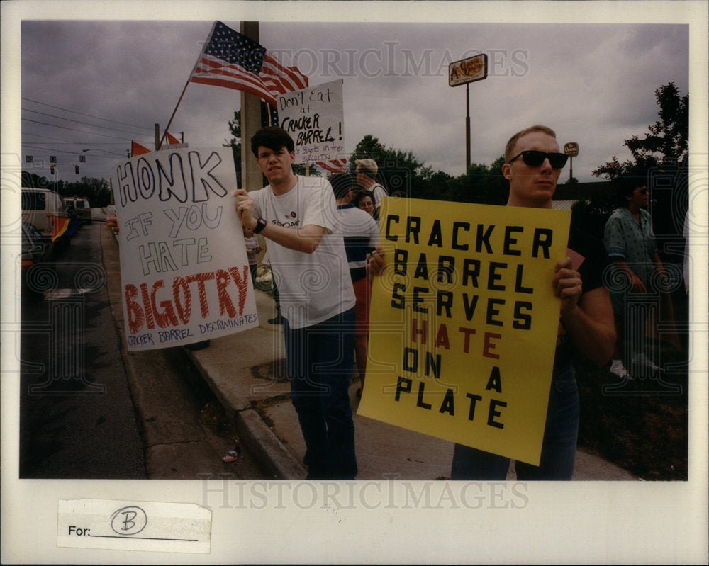 1992 Cracker Barrel Country Store Protest - Historic Images