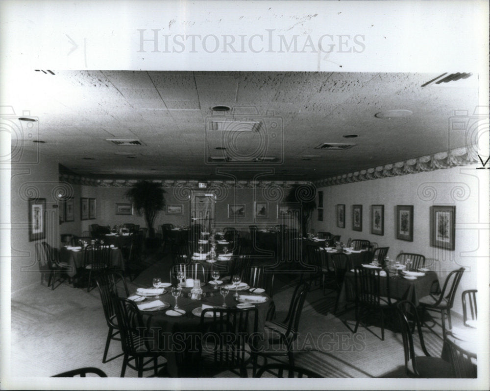 1988 Press Photo Restaurant Barbara Woodward Ave Chuck - Historic Images