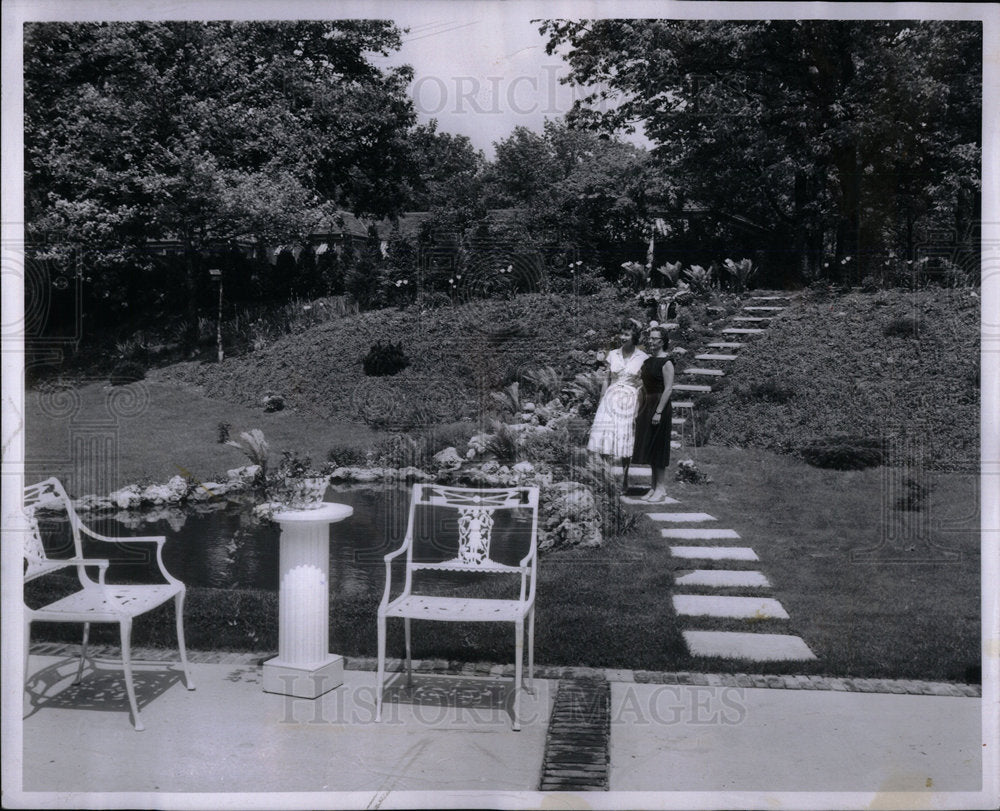 1959 Romney Garden Bloomfield Hills - Historic Images