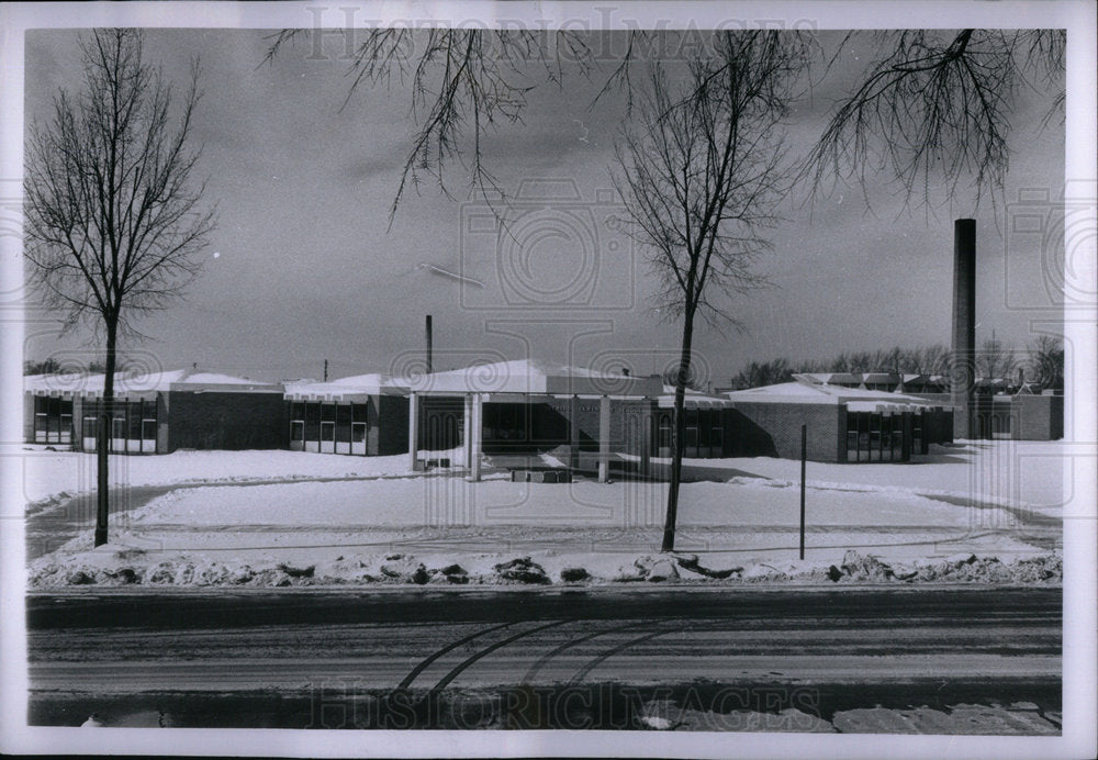 1963 Flemming School 18501 Walthan - Historic Images