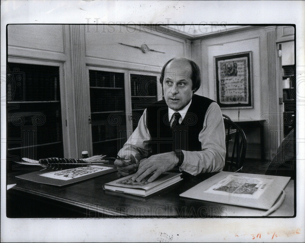 1981 Scribe Donald Jackson - Historic Images