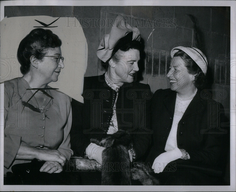 1954 Mrs. Leo M Butzel, Mrs. Chas A. Dean J-Historic Images