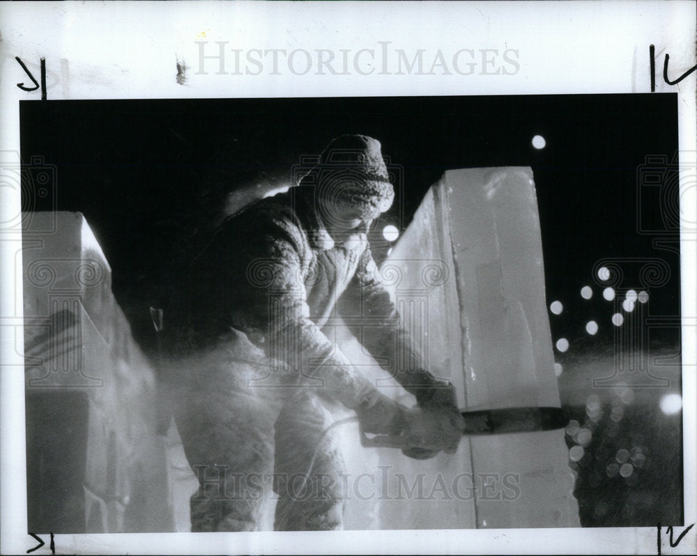 1990 Plymouth Ice Sculpture Festival - Historic Images