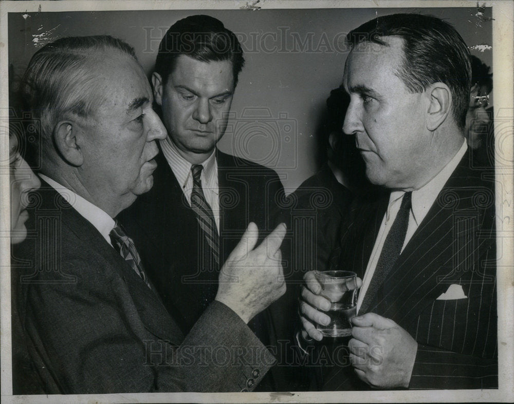 1946 Photo Daily News Political Reporter Charles Wheele - Historic Images