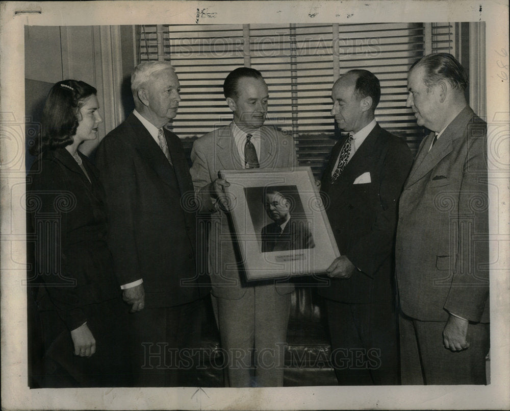 1950 Charles Wheeler Daily News reporter - Historic Images