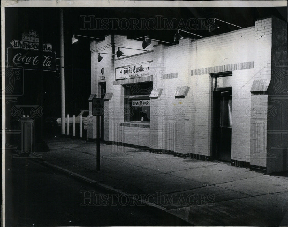 1973 Two WOmen Lot Drive Restaurant Western - Historic Images