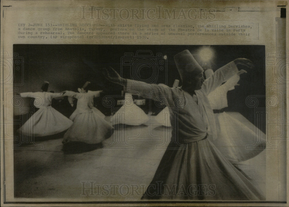 1970 Skirt Float Anatolia Dance Arm Stage - Historic Images