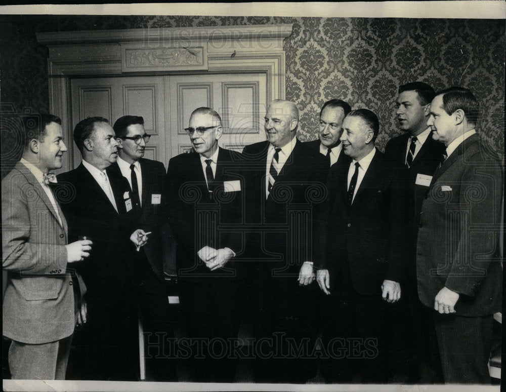 1964 Meet with Field Enterprises Executives - Historic Images