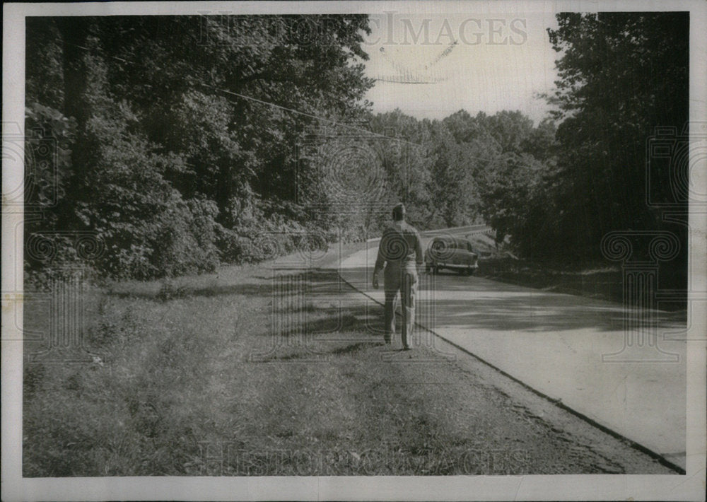 1954  New Salem State Park model cars trees - Historic Images