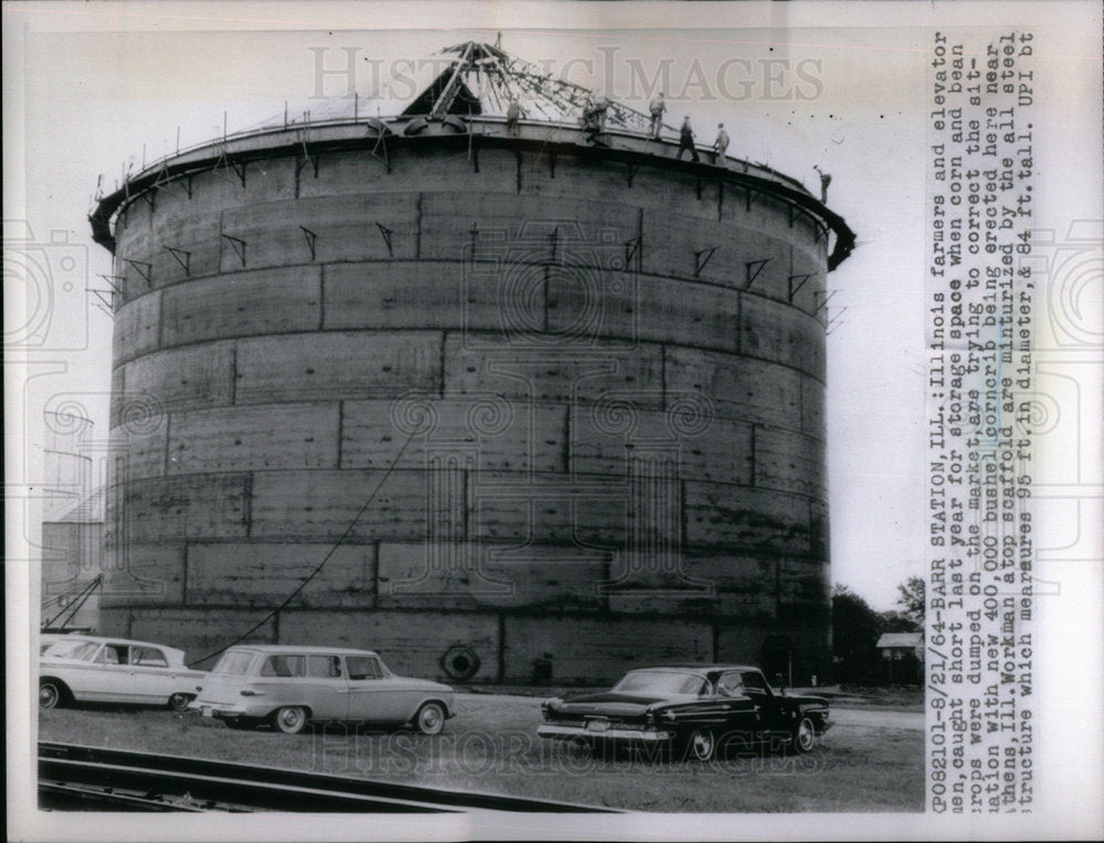 1964 Illinois farmers elevator barr station - Historic Images