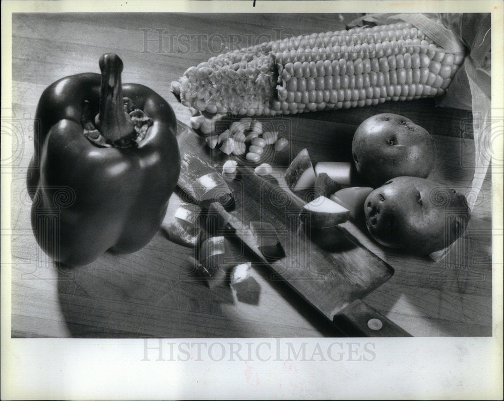 1989 potato salad Lake Michigan breeze corn - Historic Images