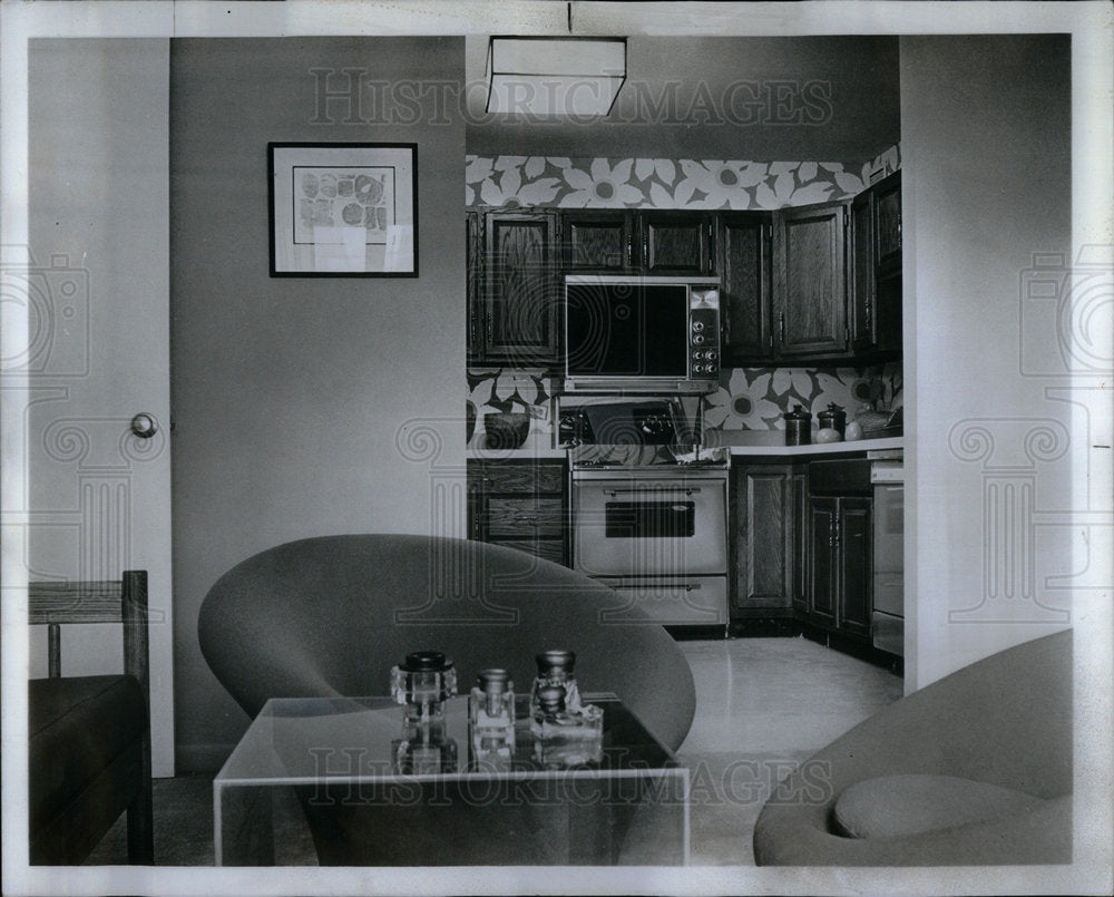 1969 Flexible room living room complex. - Historic Images