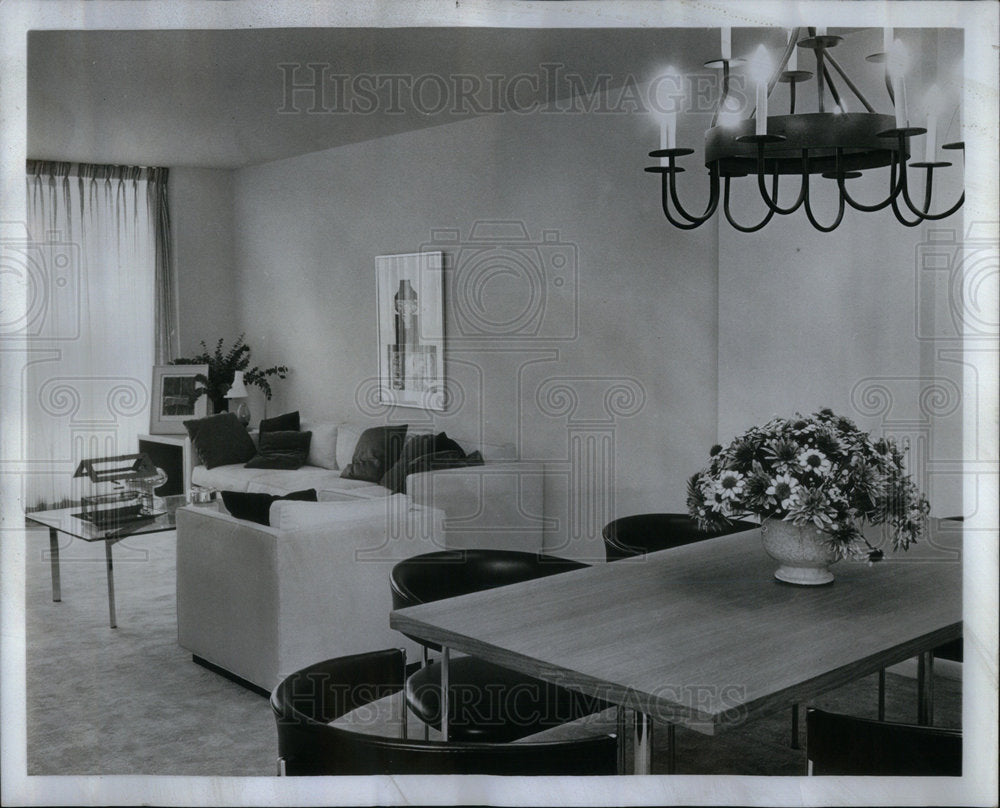 1969 Cornell Village Flexible Room Design - Historic Images