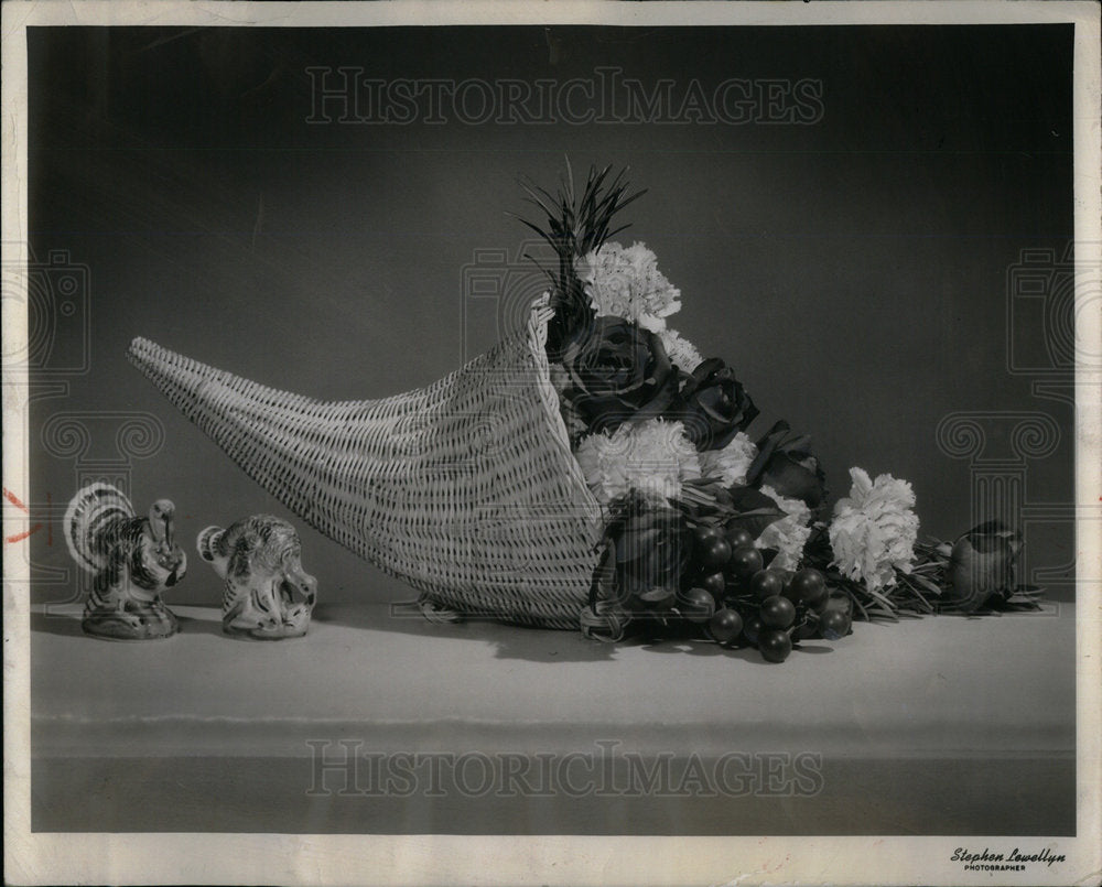 1954 Cornucopia Thanksgiving Allied Florist - Historic Images