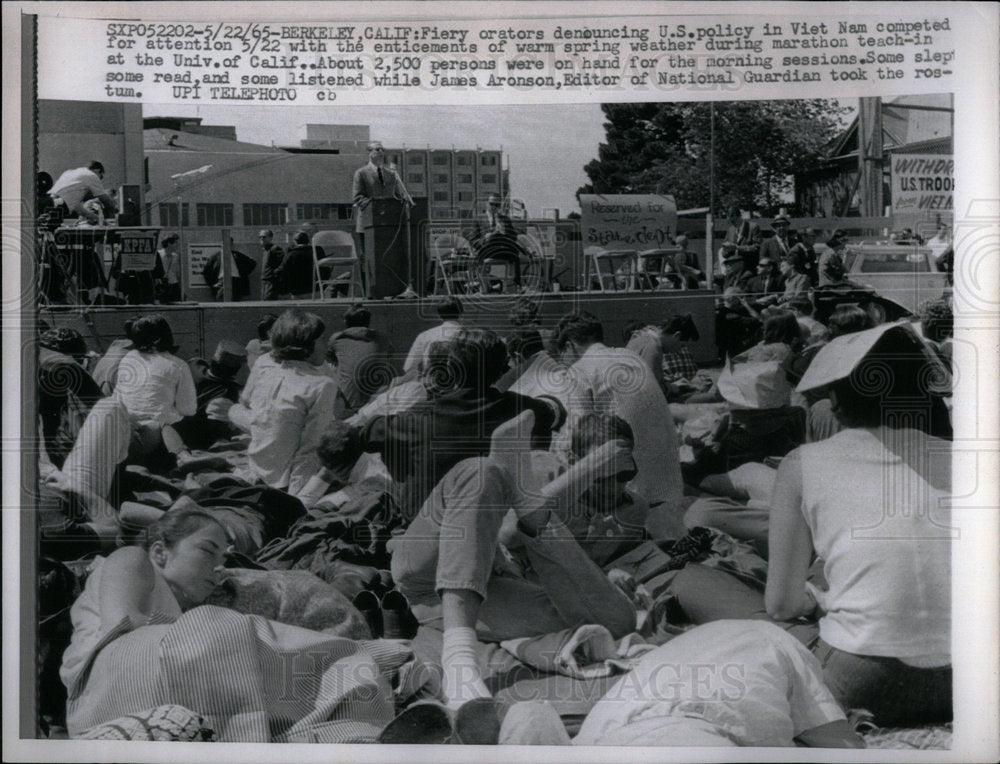 1965 Anti Vietnam Speakers University Cali - Historic Images