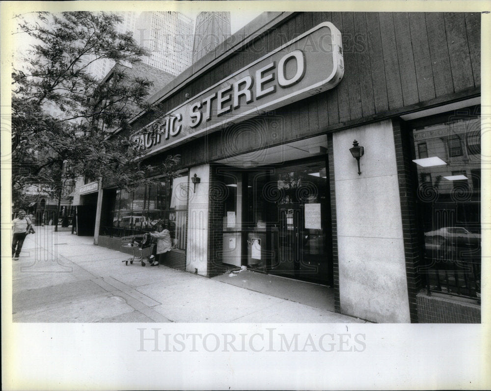 1986 East Oak Street Pacific Illinois Lease - Historic Images