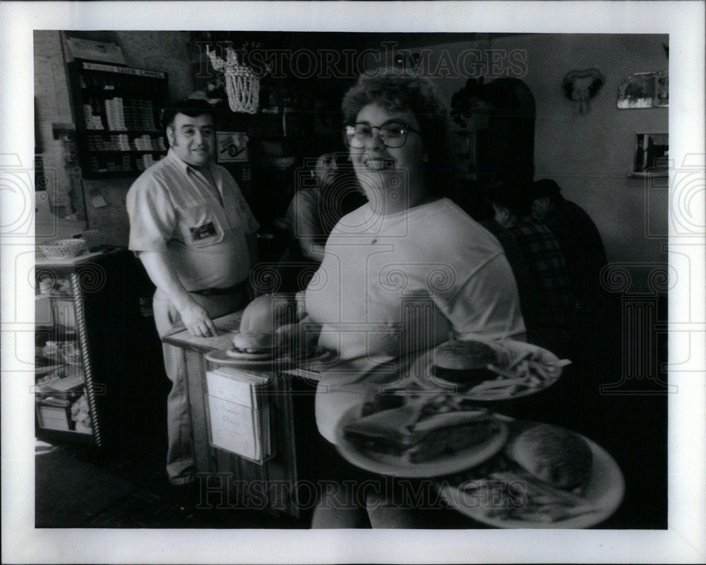 1993 Sara Delucio, Sara&#39;s Place Restaurant - Historic Images