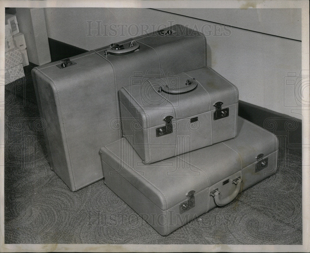 1950 LUGGAGE CONTAINER - Historic Images