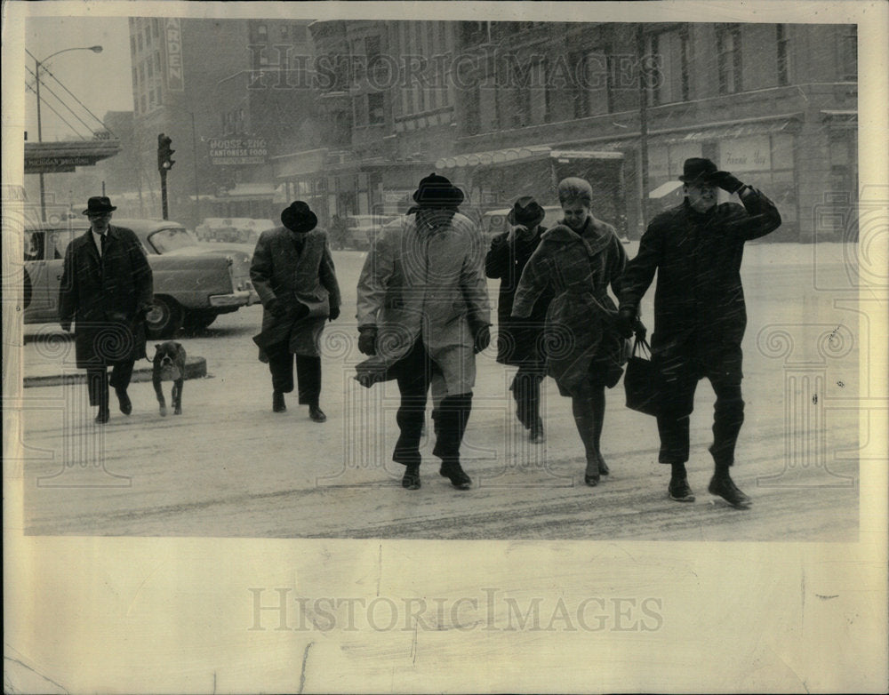 1964 Blizzard Hit Chicago Area - Historic Images