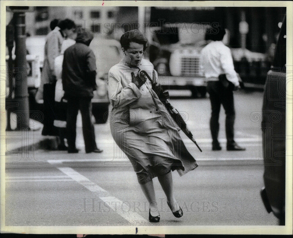 1984 Buffeted wind woman struggle Wacker - Historic Images