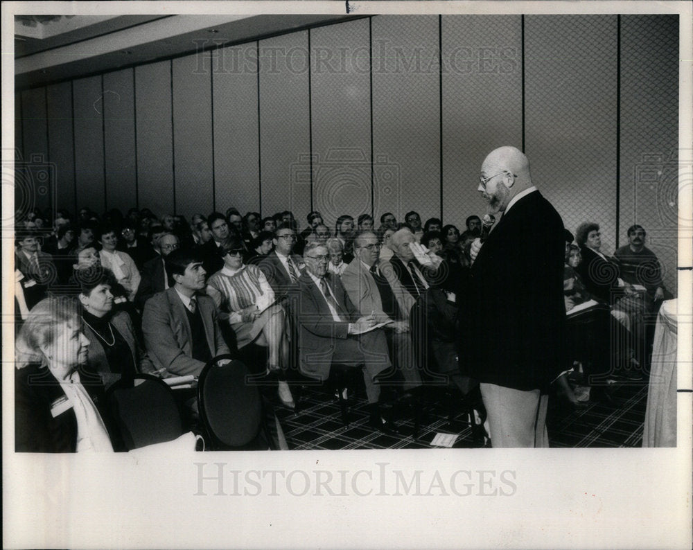 1986 Dr Stepher Glenn president drug meet - Historic Images