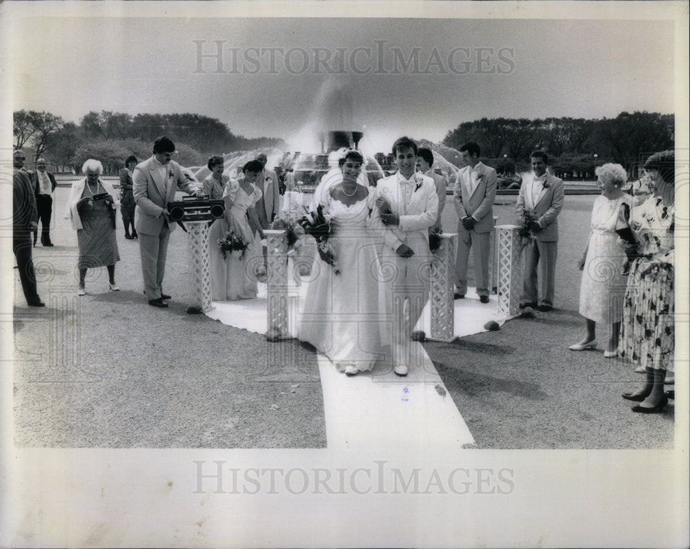 1989 Bride Deena DeKeyser Grant Park groom - Historic Images