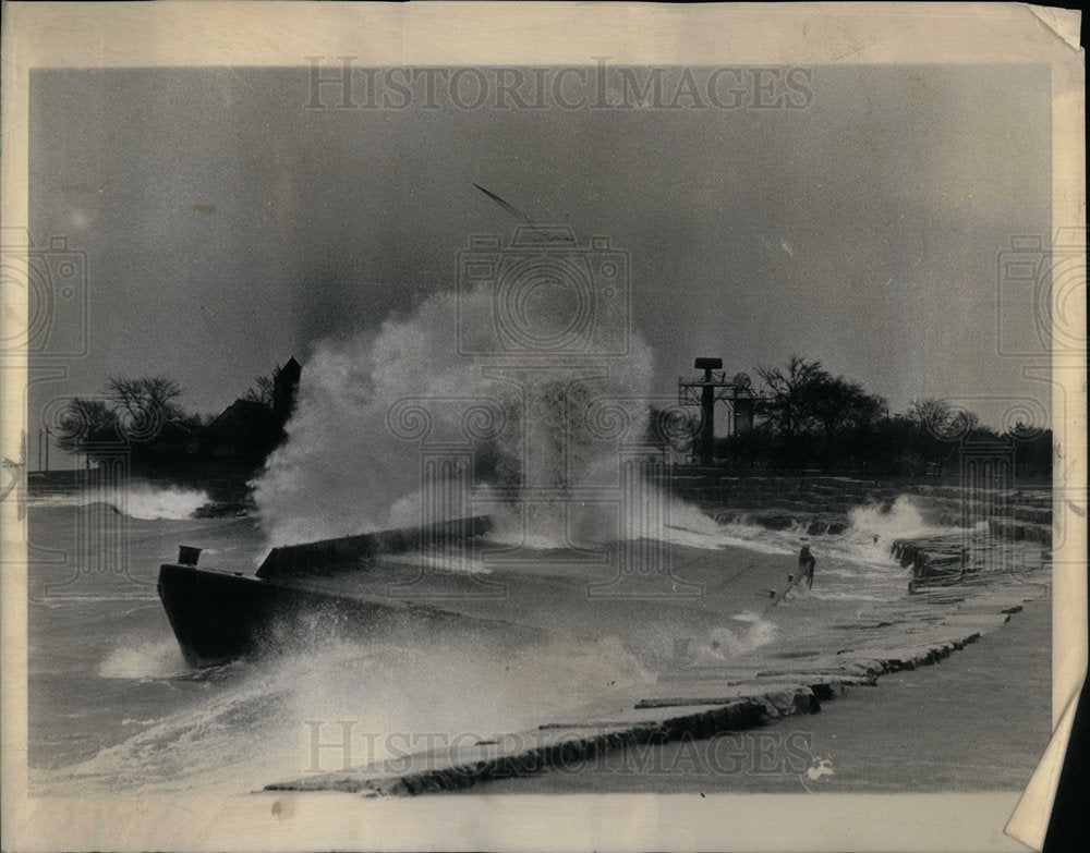 1963 Lake Front Wave Rock Barge Michigan - Historic Images