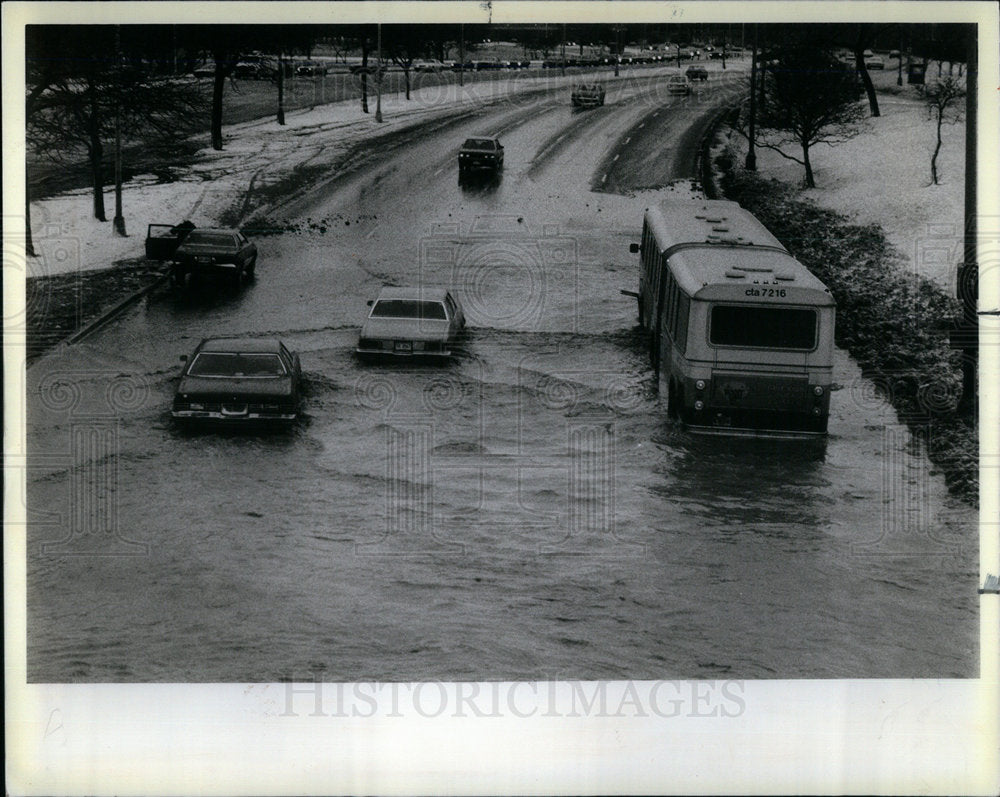 1984 Lake Water Show South Traffic Michigan - Historic Images