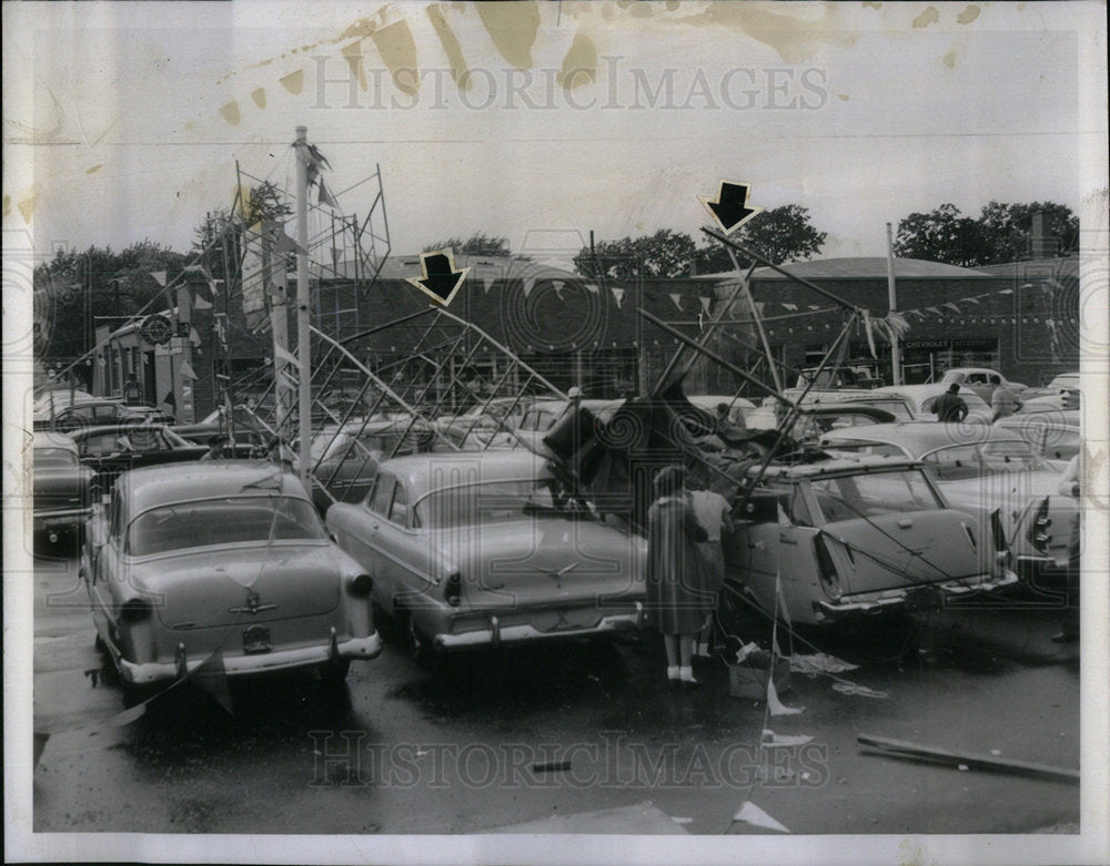 1959 North Town Motors Chicago Tower Blown - Historic Images