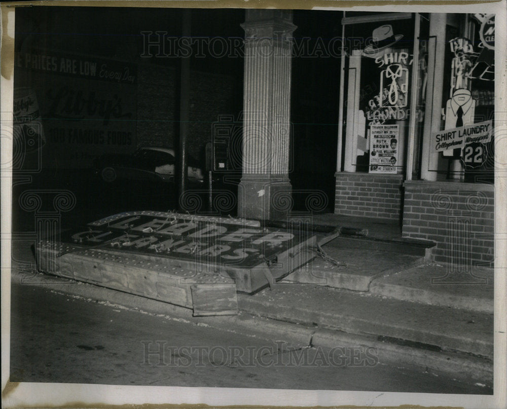 1958 Chicago area Orleans wind sign huge - Historic Images