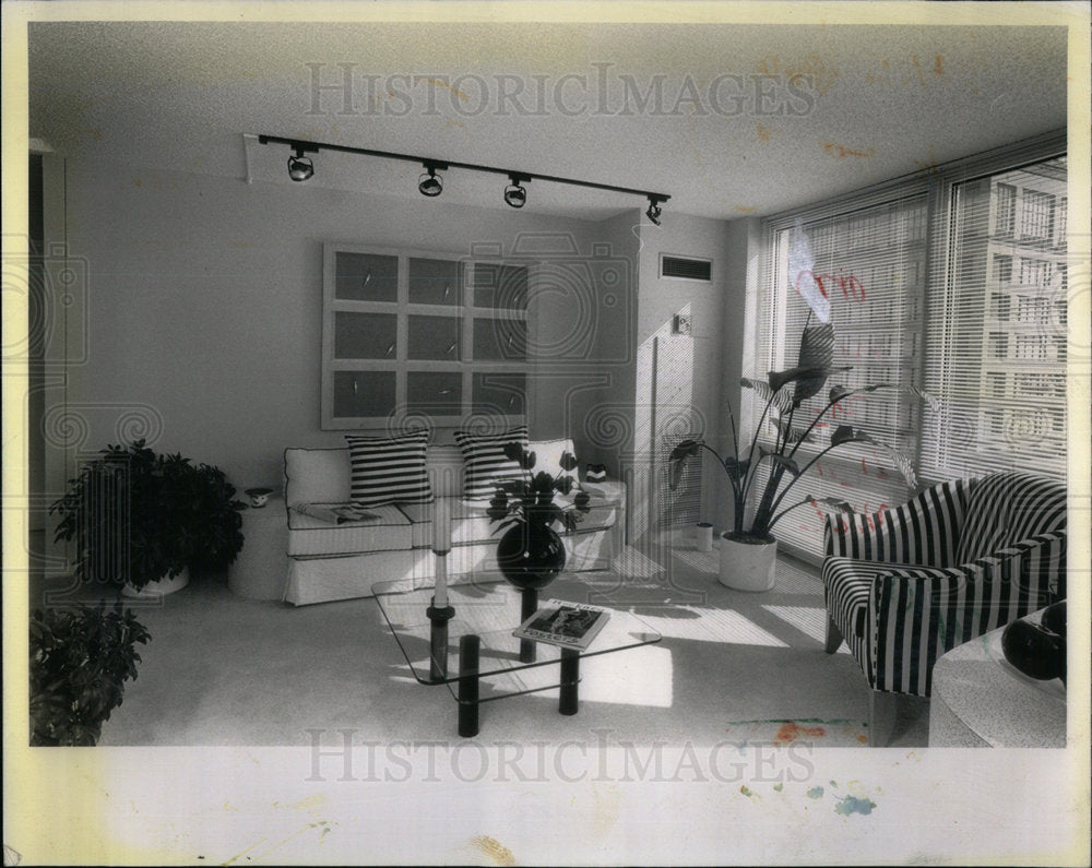 1990 Living room Interior view 2 bedroom - Historic Images