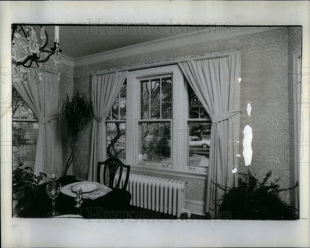 1983 Elegant Dining-Room Draperies - Historic Images