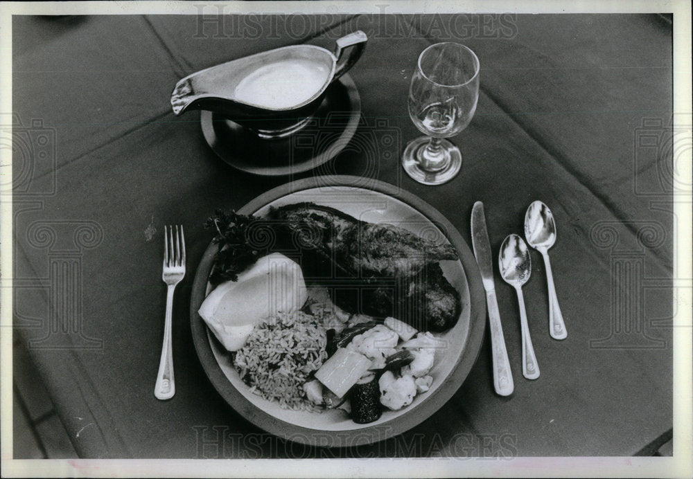 1981 Duckling Rice Vegetables Fruity Sauce - Historic Images