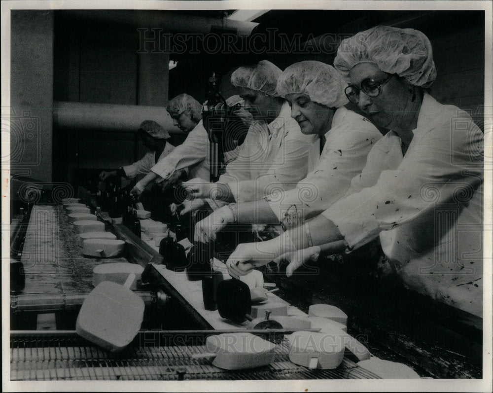 1985 DoveBar International Plant - Historic Images