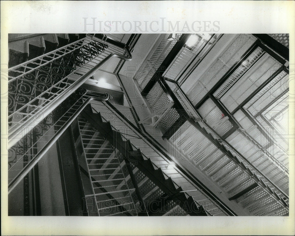 1983 Delaware Building Exterior - Historic Images