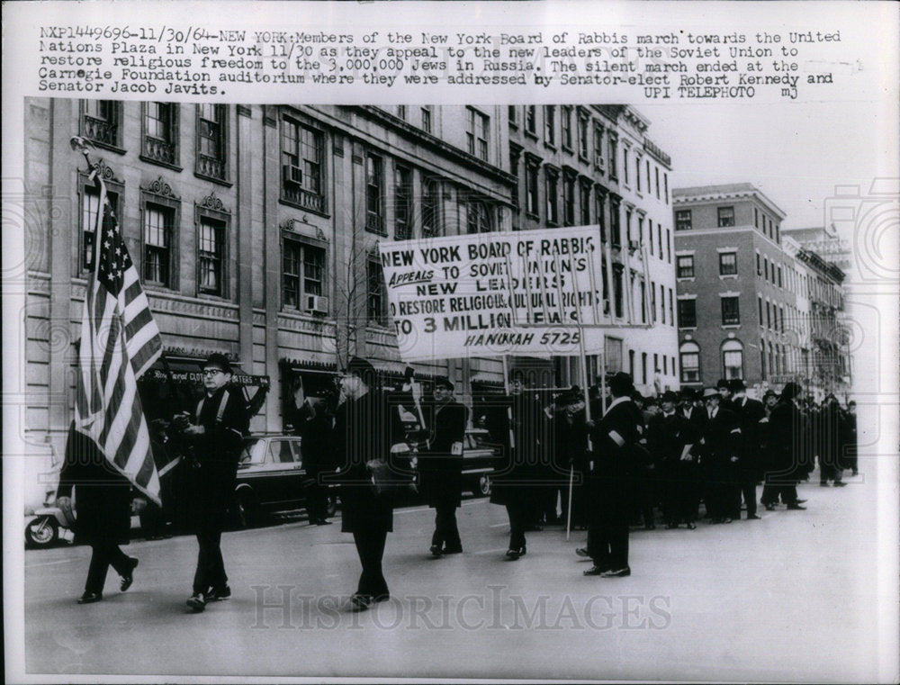 1964 New York Board Rabbis March UN leaders - Historic Images