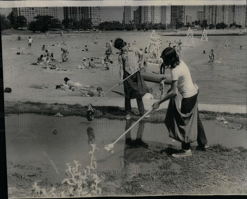 1973 Boys cleaning up parks. - Historic Images