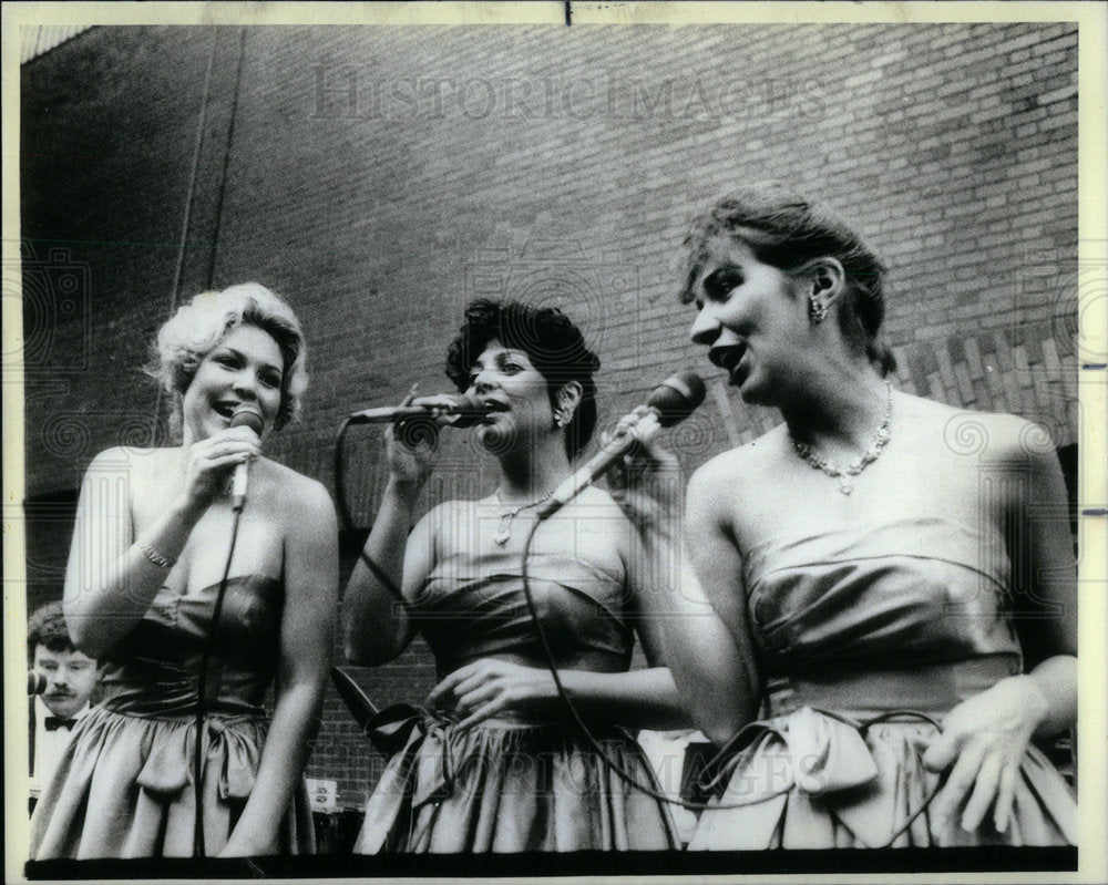 1984 Swing Sisters Frank Davis Harrison - Historic Images