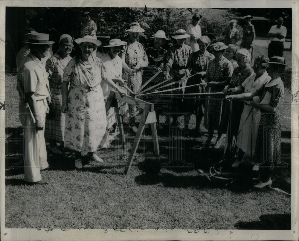 1939 Jackson Park Picnic - Historic Images