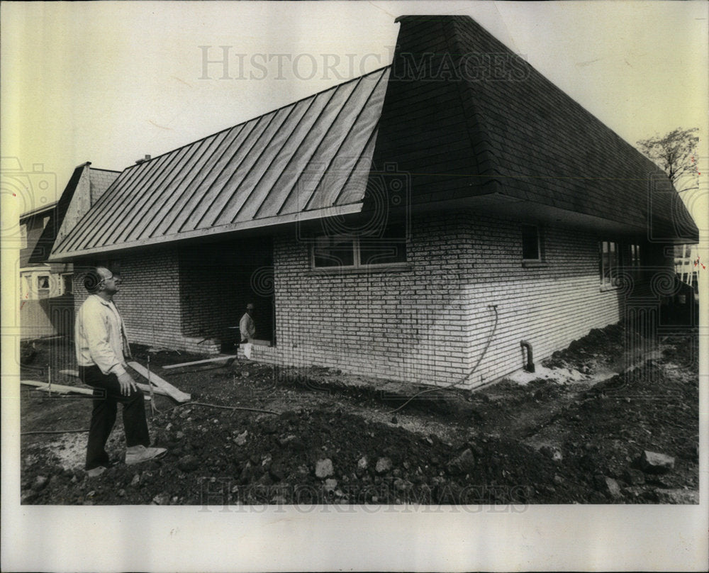 1977 Solar Heat House - Historic Images