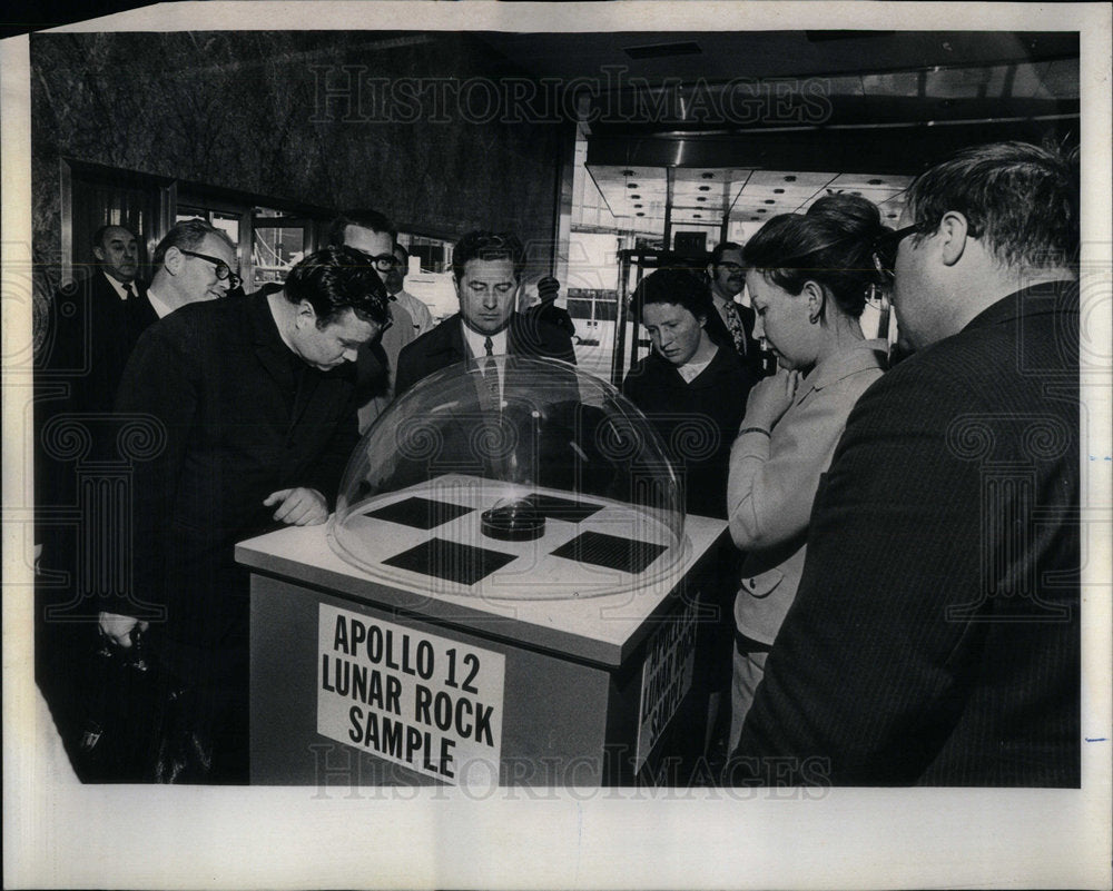 1971 Sun Times Daily News Building Apollo - Historic Images