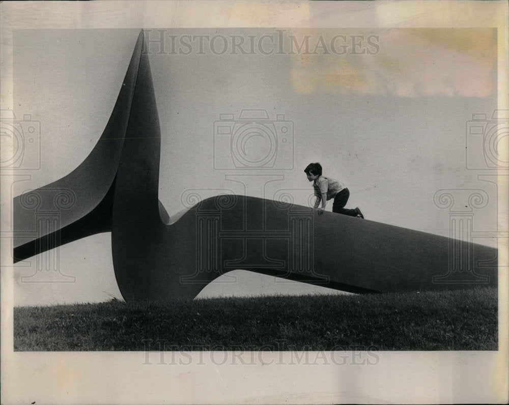 1980 Sculpture On The Northwestern Univ. - Historic Images