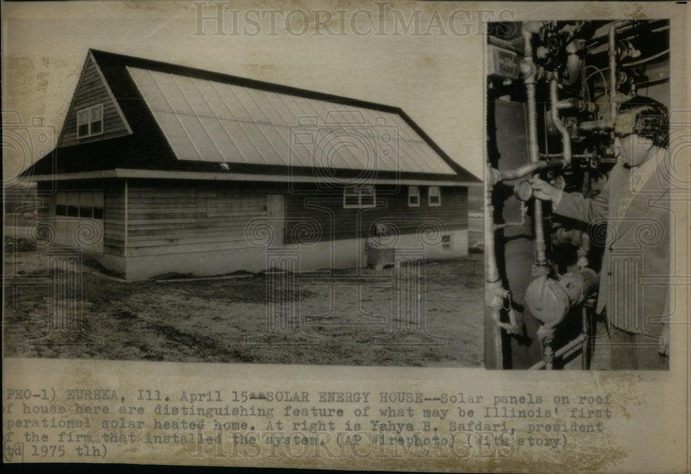 1975 Solar house panels roof Illinois heat - Historic Images