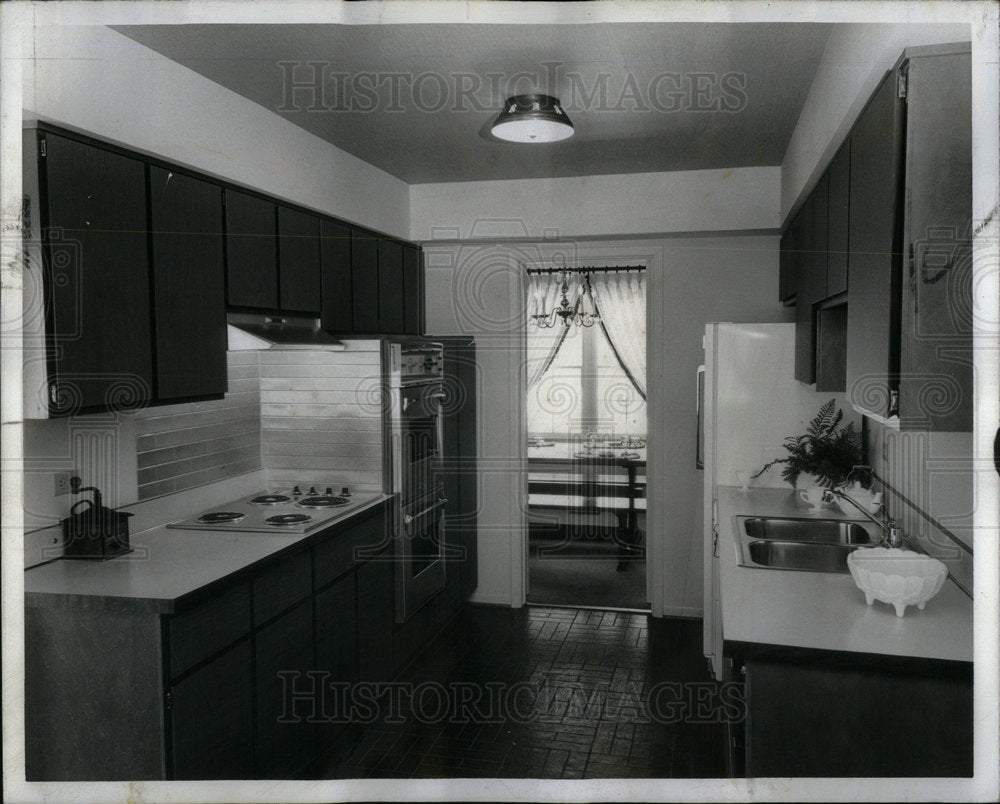 1967 Kitchen Hampton model breakfast area - Historic Images