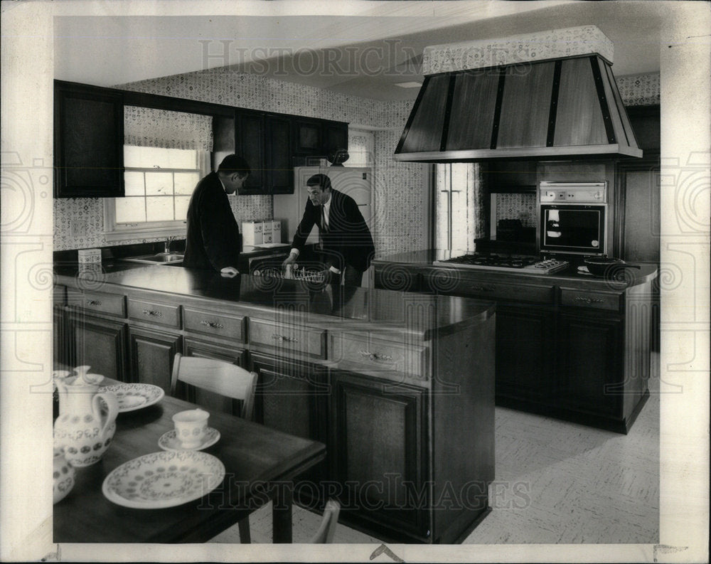 1968 Kitchens - Historic Images