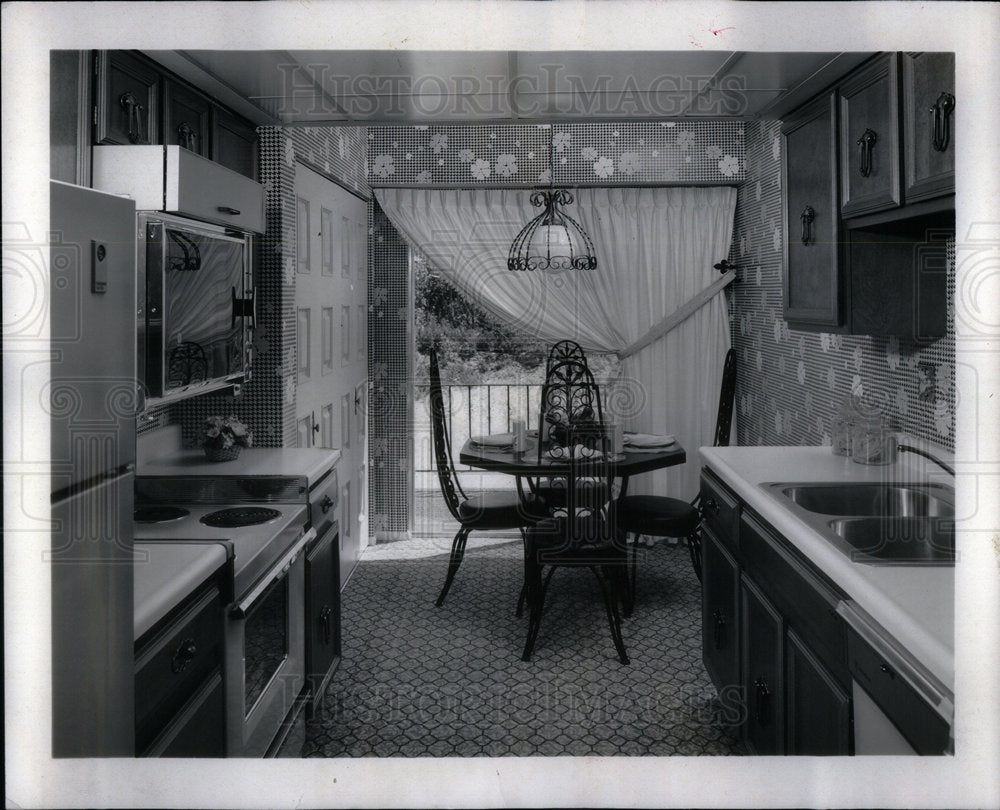 1970 Corridor Kitchen Breakfast room Home - Historic Images