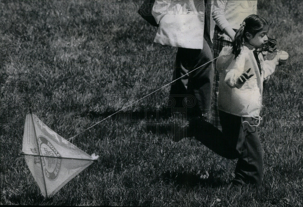 1975 Kites Two strips wood paper string Kid - Historic Images