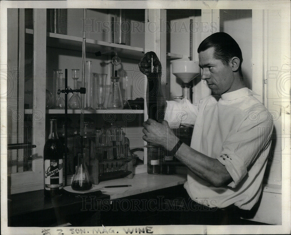 1940 Wine Laboratory Testing - Historic Images