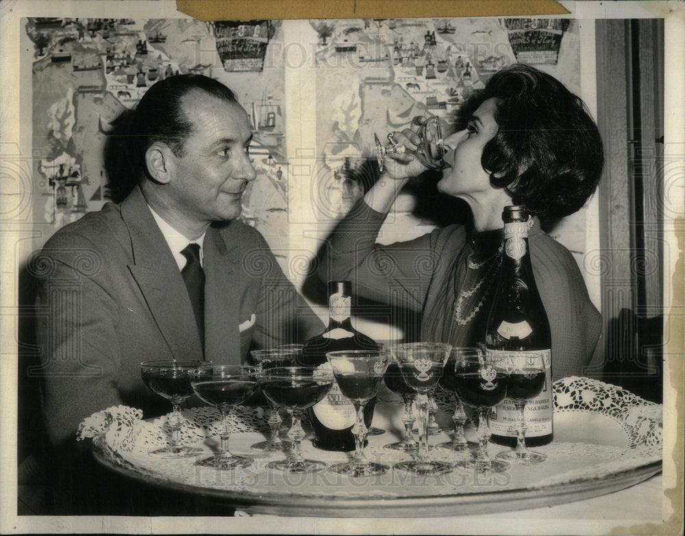 1959 Anna Quartucci &amp; Angelo Giaroli Wine-Historic Images